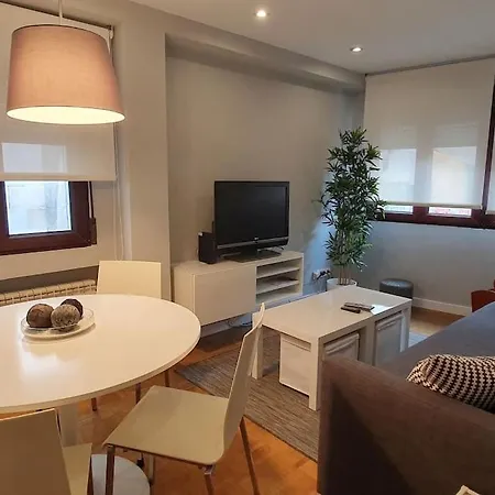 Moderno En El Centro. El Carmen Wifi * 希洪