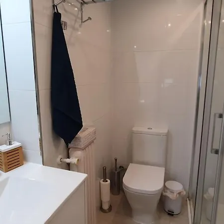 Moderno En El Centro. El Carmen Wifi דירה גיחון